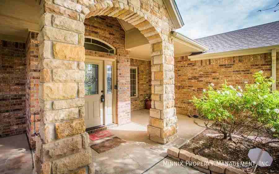 6204 101st Pl - Photo 6 of 50