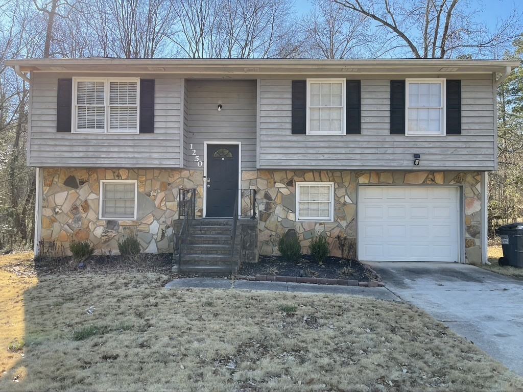 1250 Classic Dr Ne #1 - Photo 3 of 10