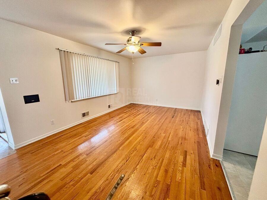 5721 Everett St #A - Photo 3 of 12