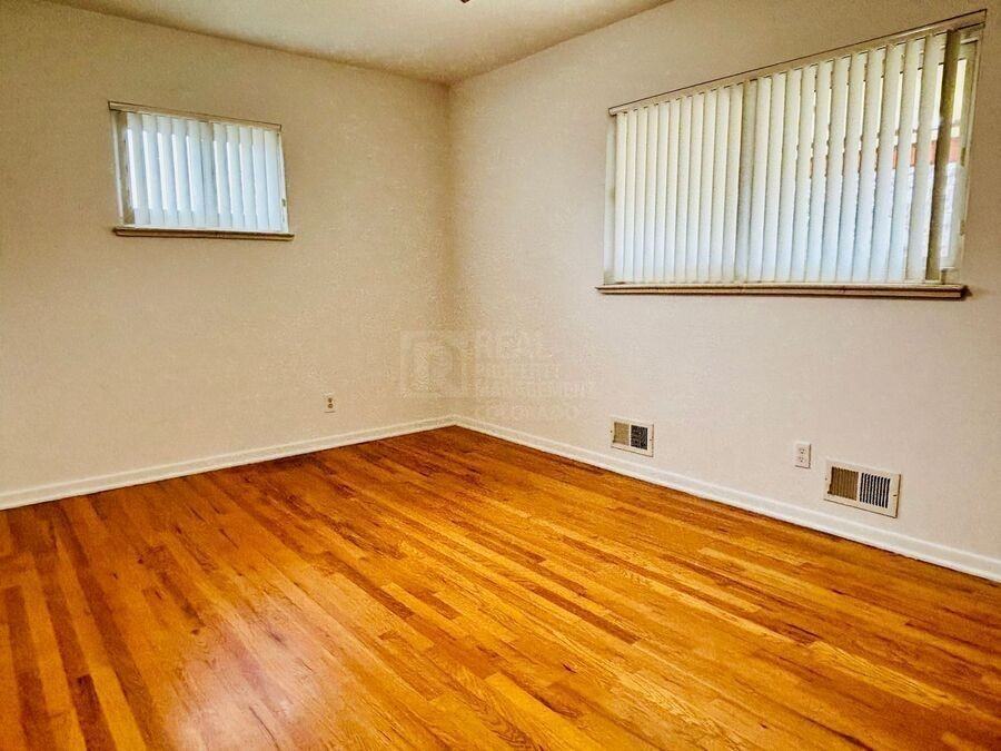 5721 Everett St #A - Photo 4 of 12