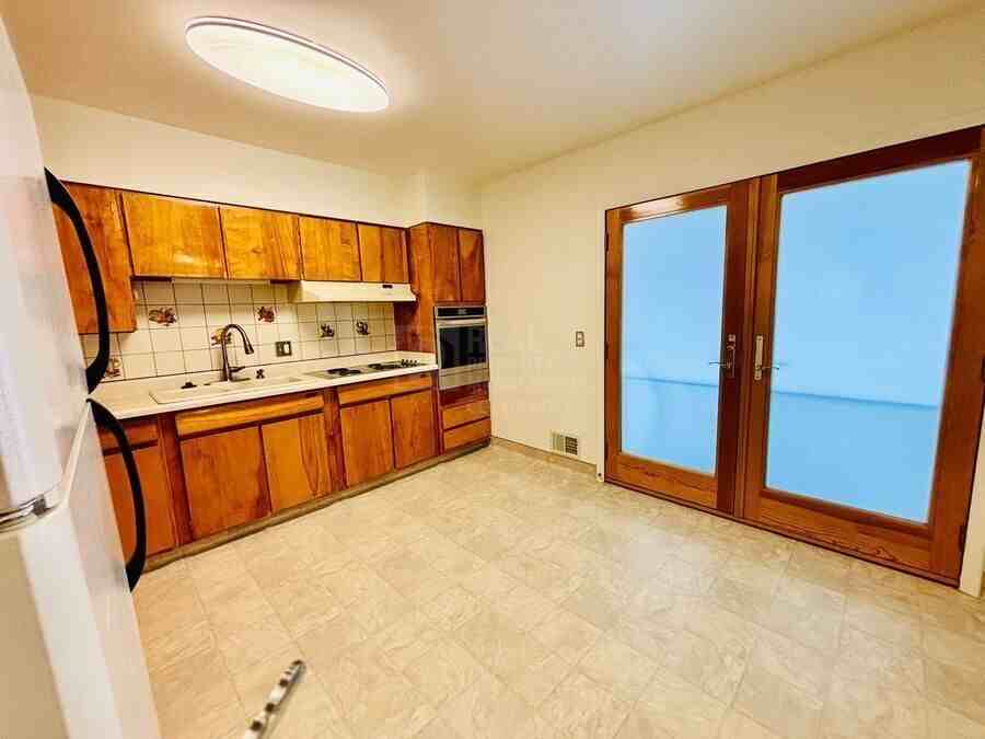 5721 Everett St #A - Photo 5 of 12