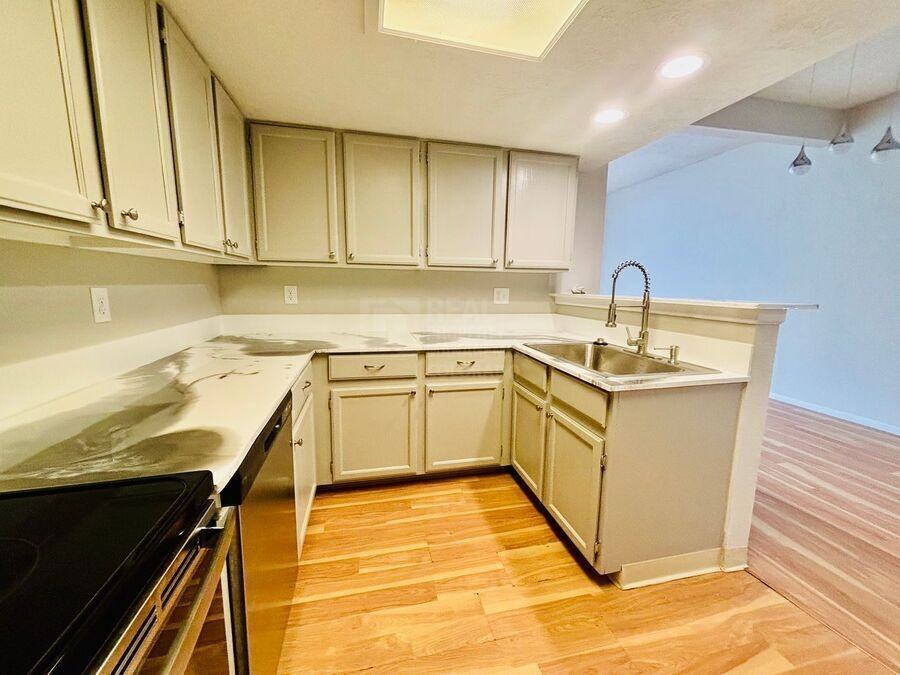 8134 Gray Ct #506 - Photo 5 of 19
