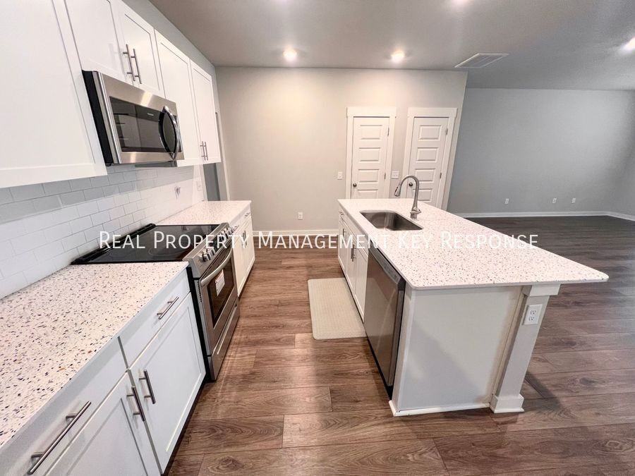 5035 Percival Dr - Photo 6 of 21