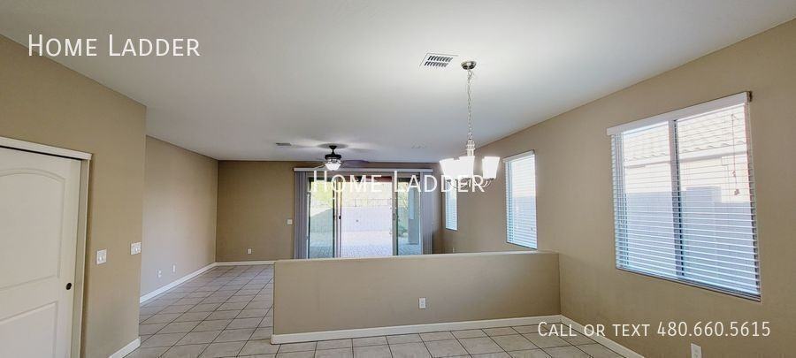 13526 W Desert Moon Way - Photo 7 of 29
