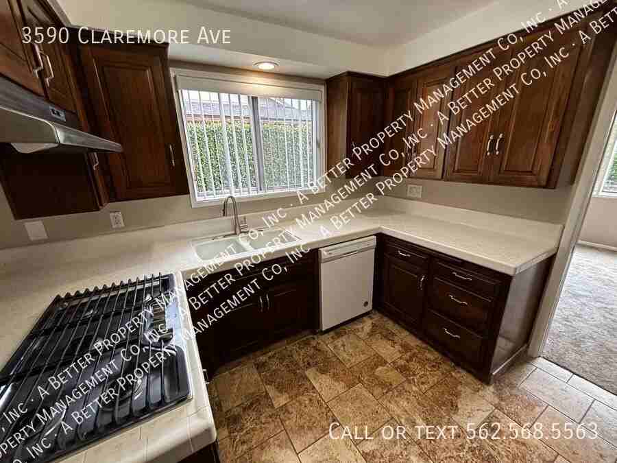 3590 Claremore Ave - Photo 7 of 38