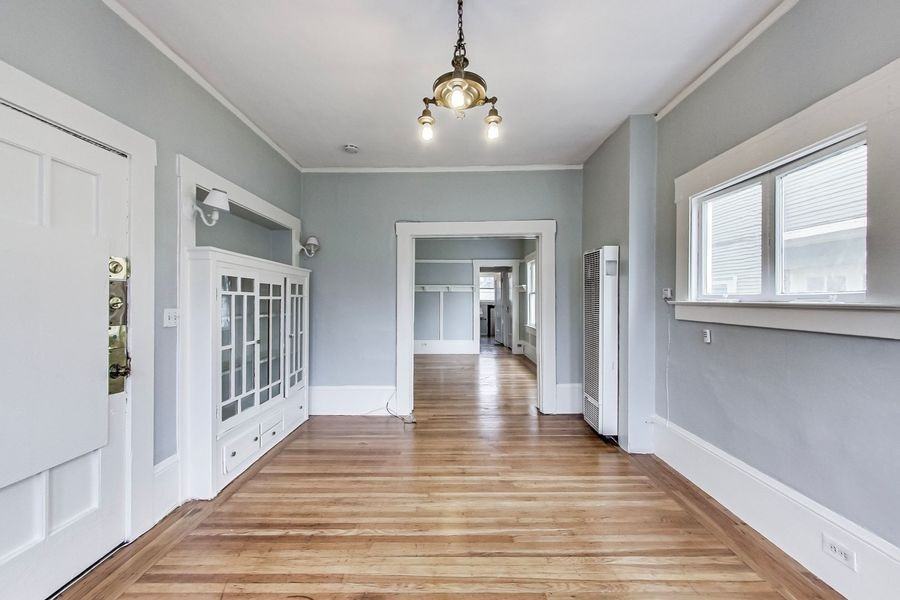 1407 2nd Ave #04 - Photo 3 of 13