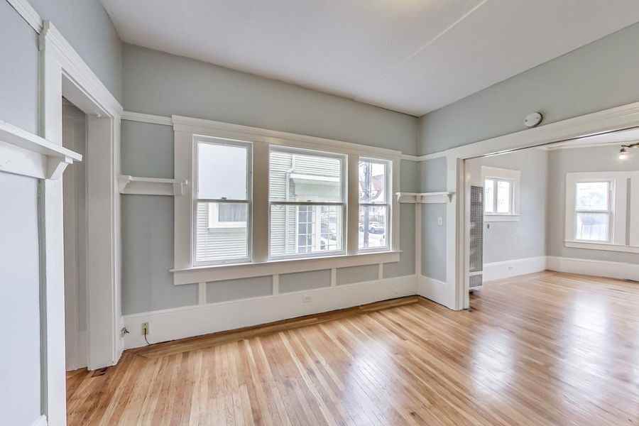 1407 2nd Ave #04 - Photo 6 of 13