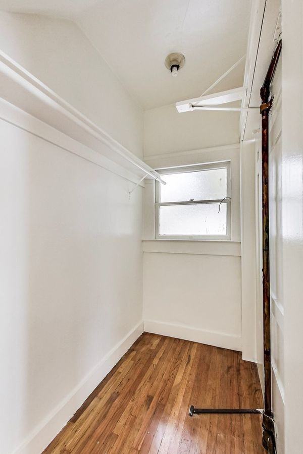 1407 2nd Ave #04 - Photo 7 of 13