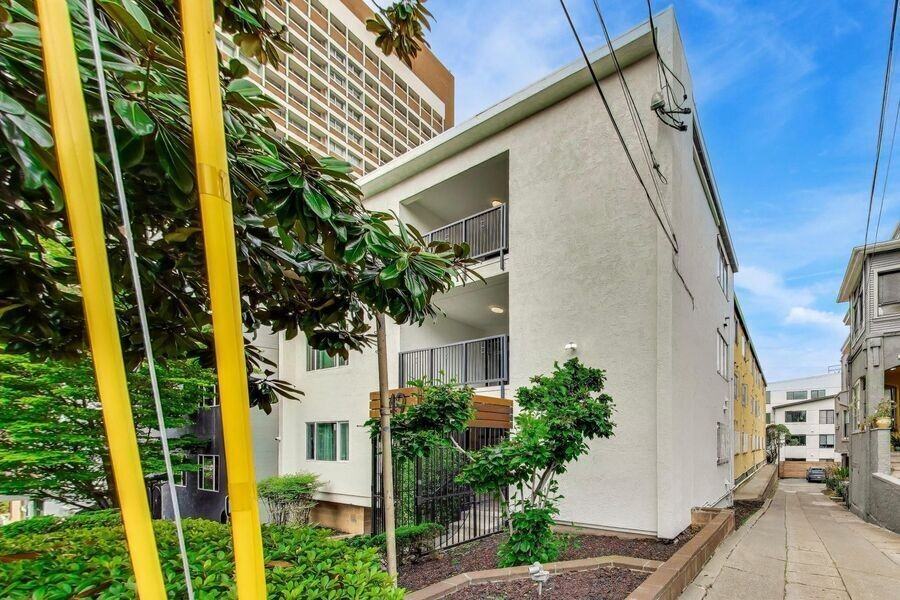 149 Montecito Ave #207 - Photo 5 of 26