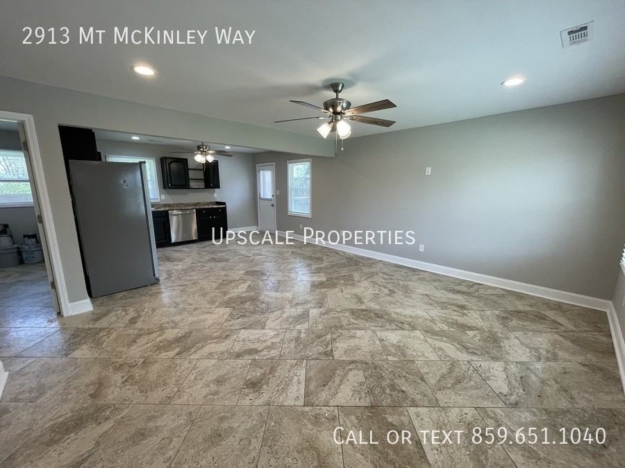 2913 Mount Mckinley Way - Photo 3 of 13