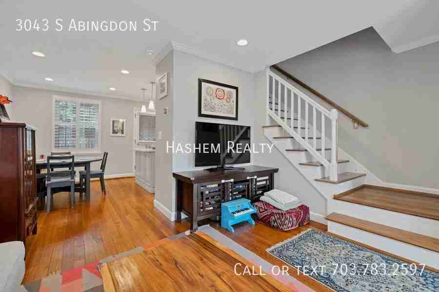 3043 S Abingdon St - Photo 4 of 15