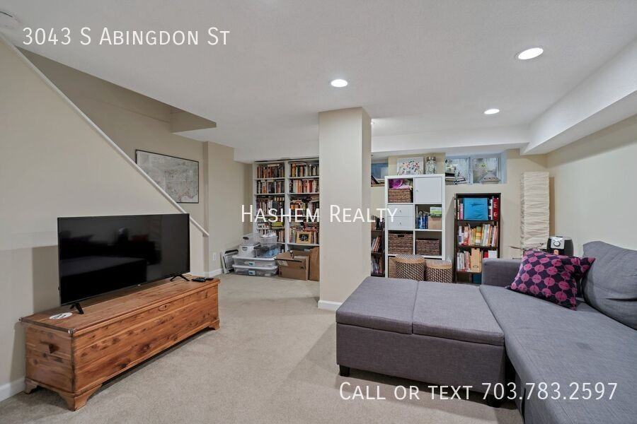 3043 S Abingdon St - Photo 6 of 15