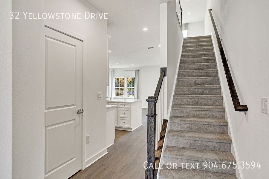 32 Yellowstone Dr - Photo 2 of 30