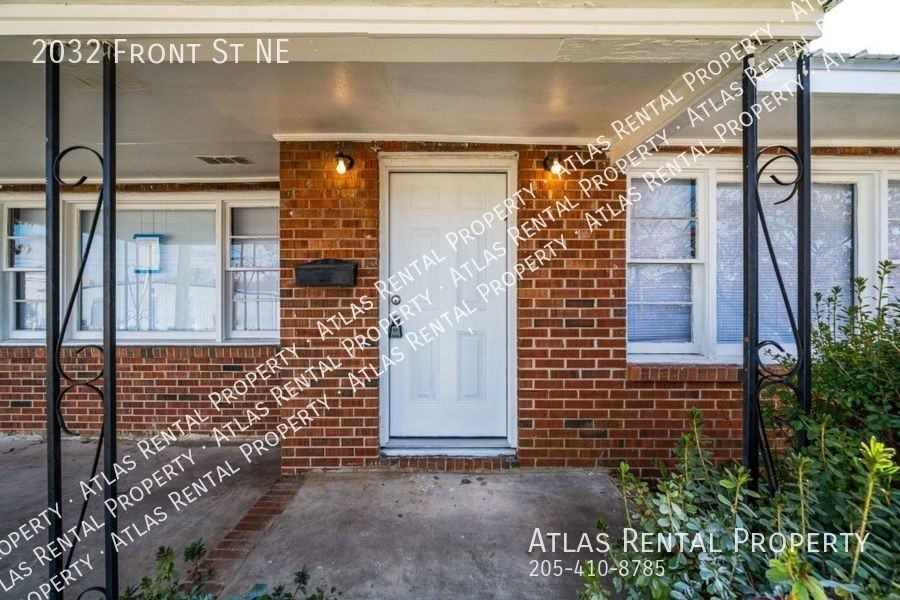 2032 Front St Ne - Photo 5 of 21