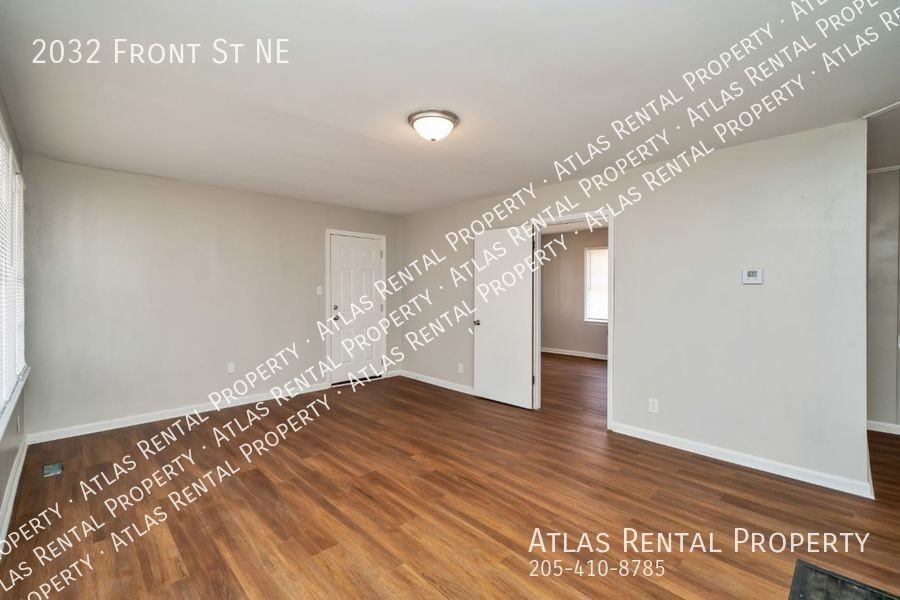 2032 Front St Ne - Photo 6 of 21