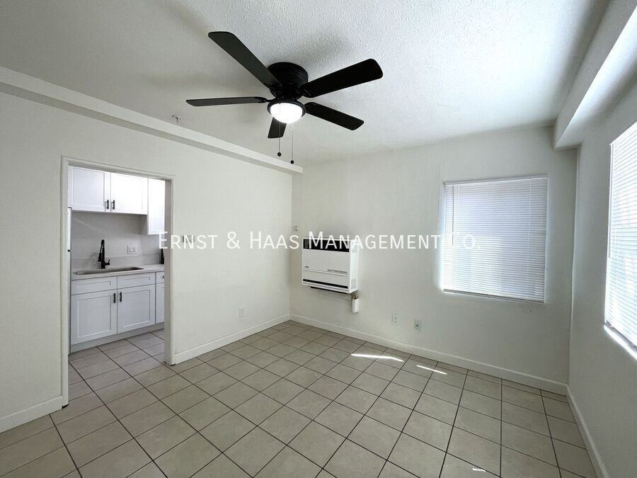 313 E Market St #C - Photo 2 of 8