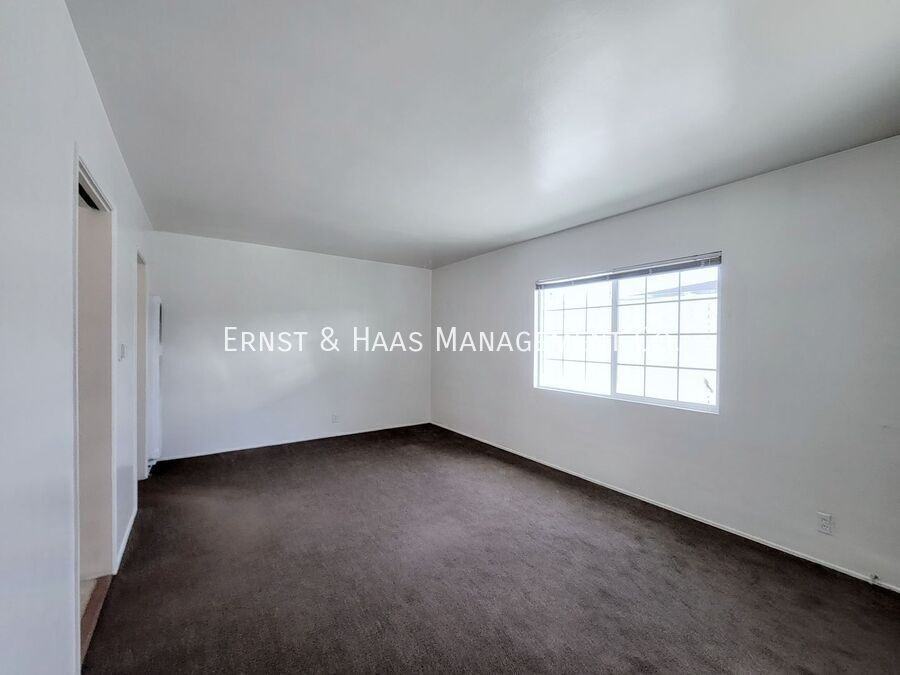 6576 Falcon Ave - Photo 4 of 17