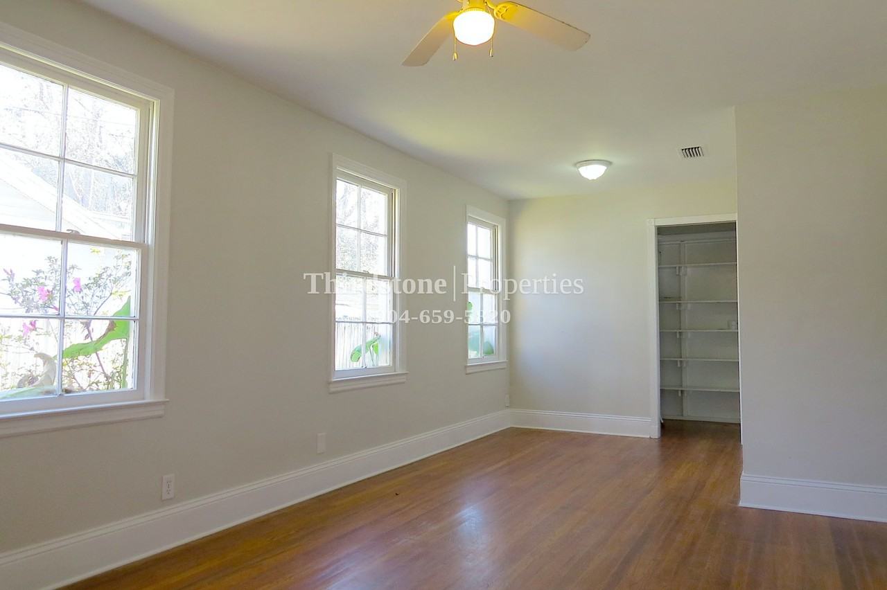 4762 Colonial Ave - Photo 2 of 16