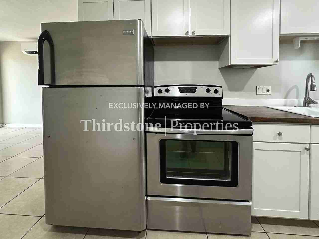 1930 Park St #A - Photo 5 of 14