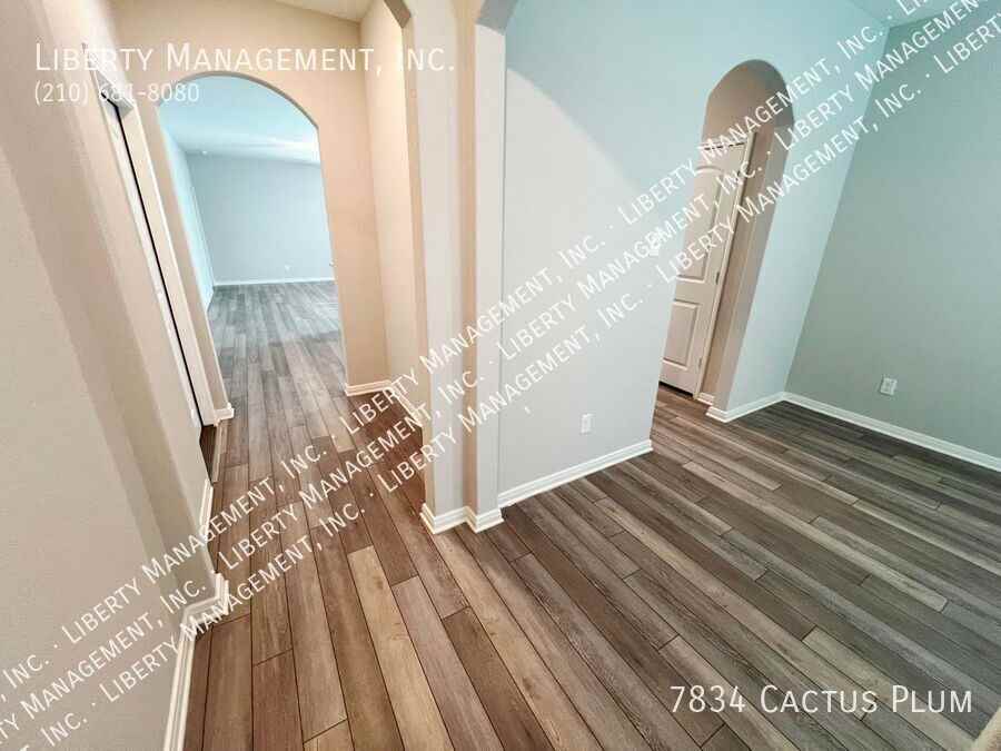 7834 Cactus Plum Dr - Photo 2 of 33
