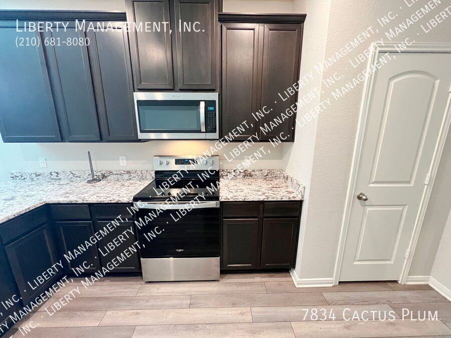 7834 Cactus Plum Dr - Photo 7 of 33