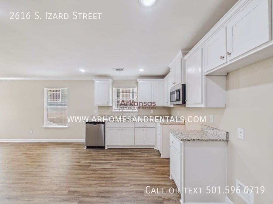 2616 S Izard St - Photo 4 of 12