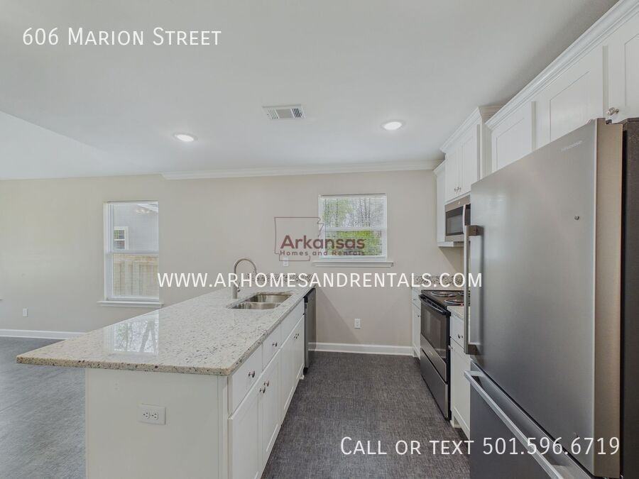 606 Marion St - Photo 5 of 12