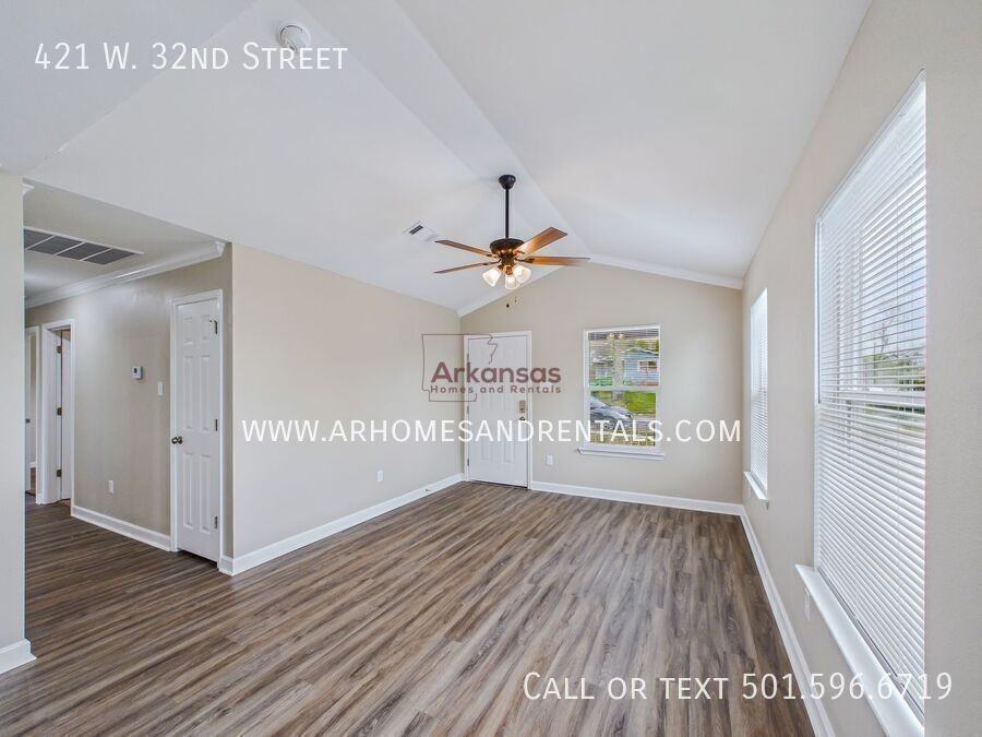 421 W 32nd St - Photo 2 of 11