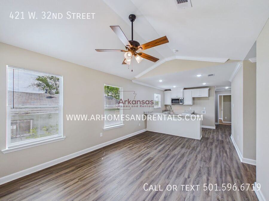 421 W 32nd St - Photo 3 of 11