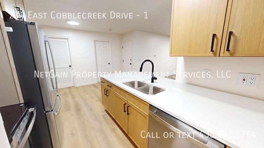 234 E Cobblecreek Dr #1 - Photo 6 of 18