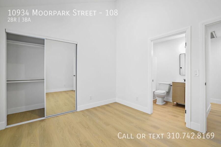 10934 Moorpark St #108 - Photo 7 of 8