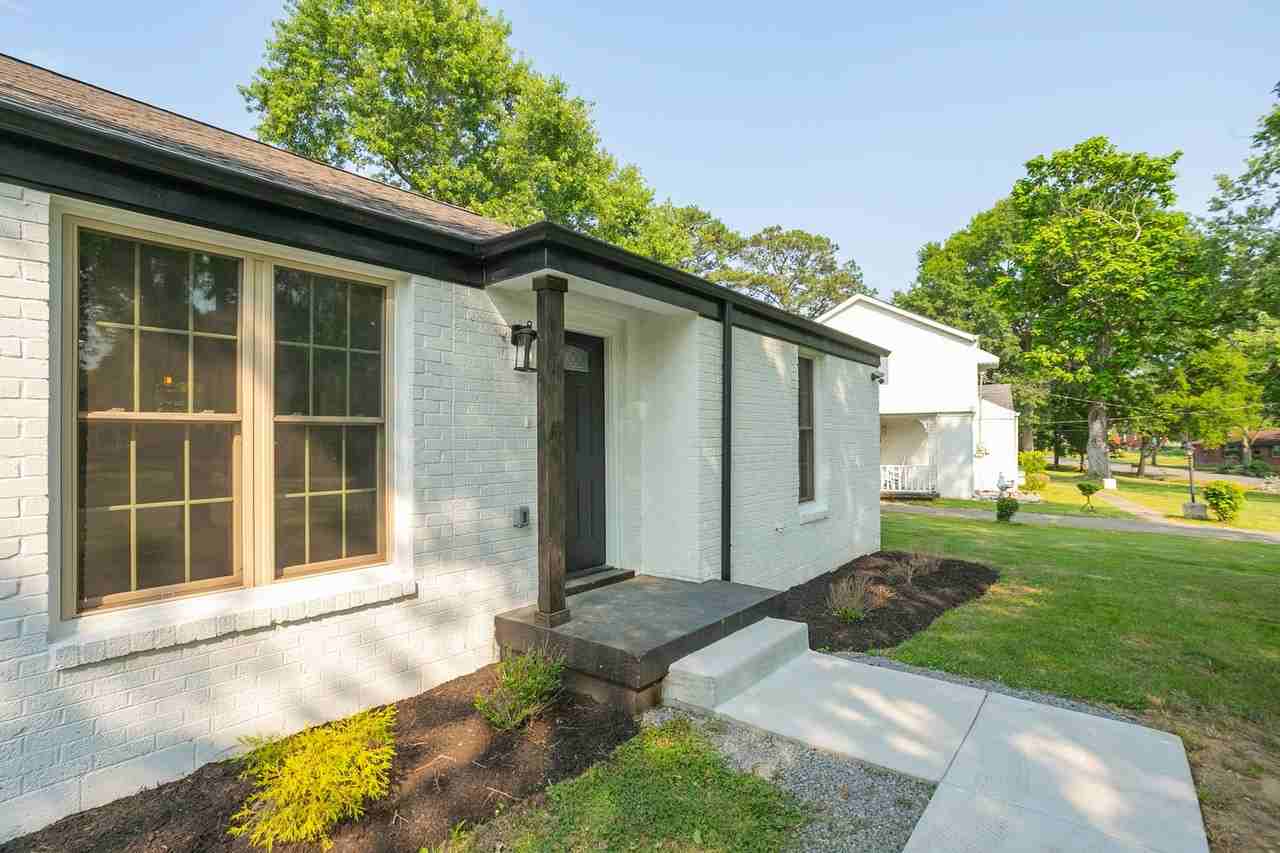 1229 Berwick Trl - Photo 6 of 47