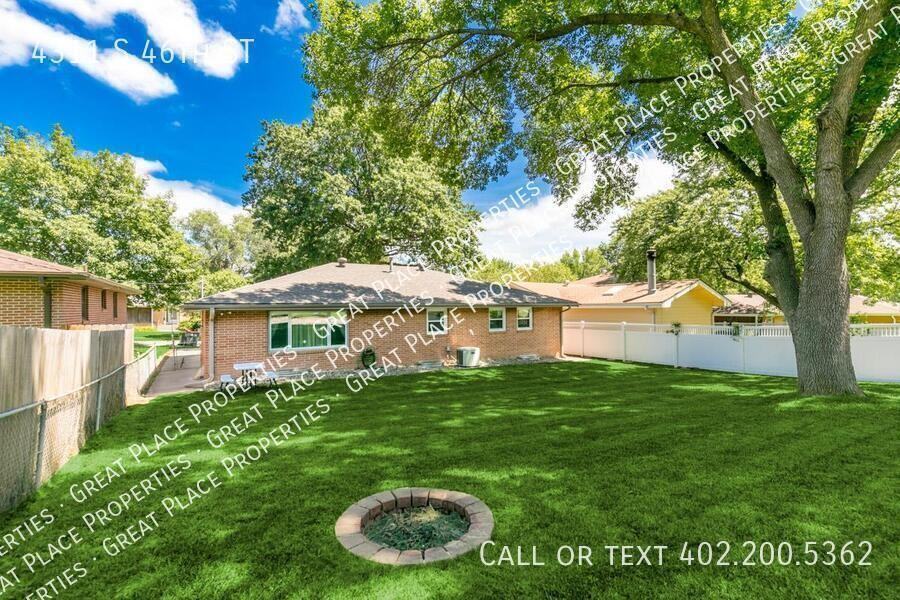 4311 S 46th St - Photo 4 of 43