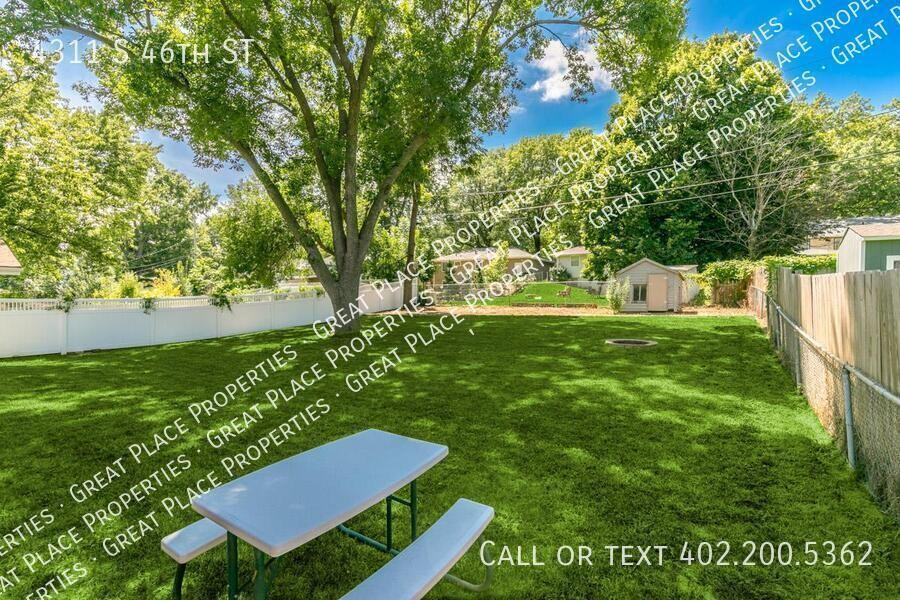 4311 S 46th St - Photo 6 of 43