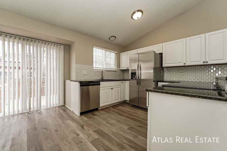 4324 Liverpool Ct - Photo 6 of 20