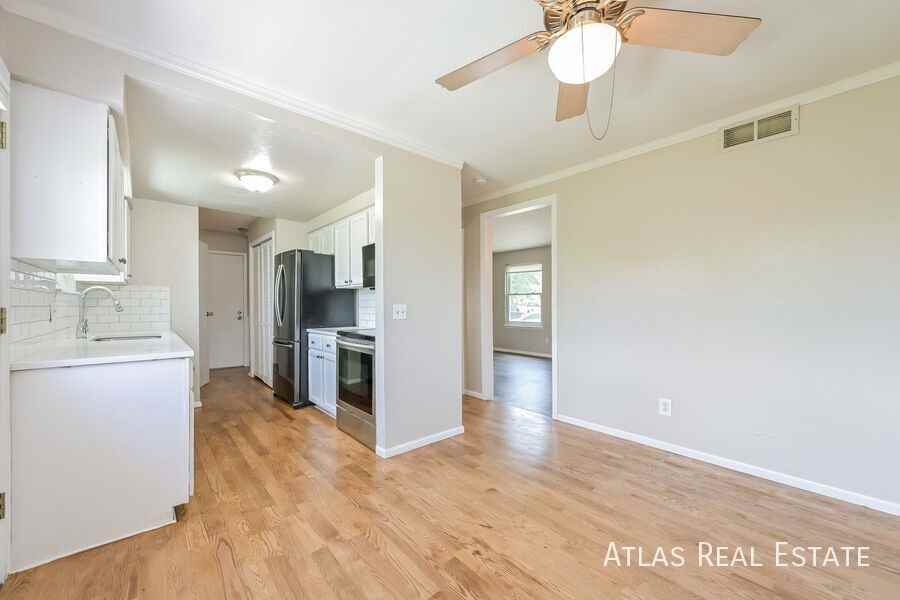 17124 E Kent Dr - Photo 4 of 36