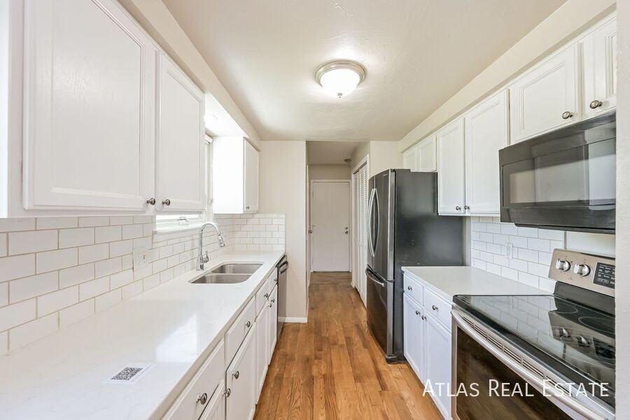 17124 E Kent Dr - Photo 7 of 36