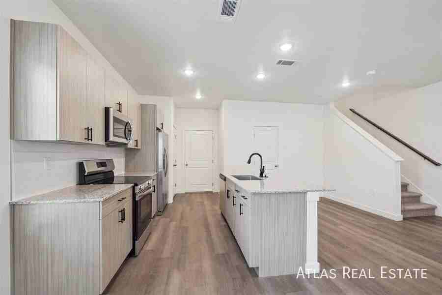 630 Coney Aly #20-630 - Photo 4 of 50