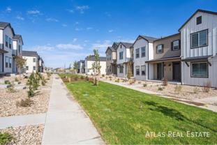 638 Homestead Ave - Photo 1 of 1