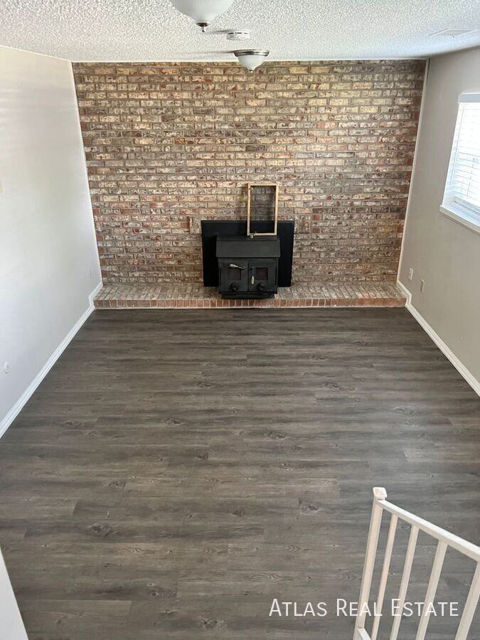 11194 Forest Ave - Photo 4 of 13