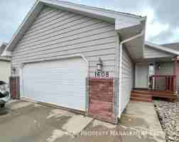 featured image of 1608 S Campbell Trl