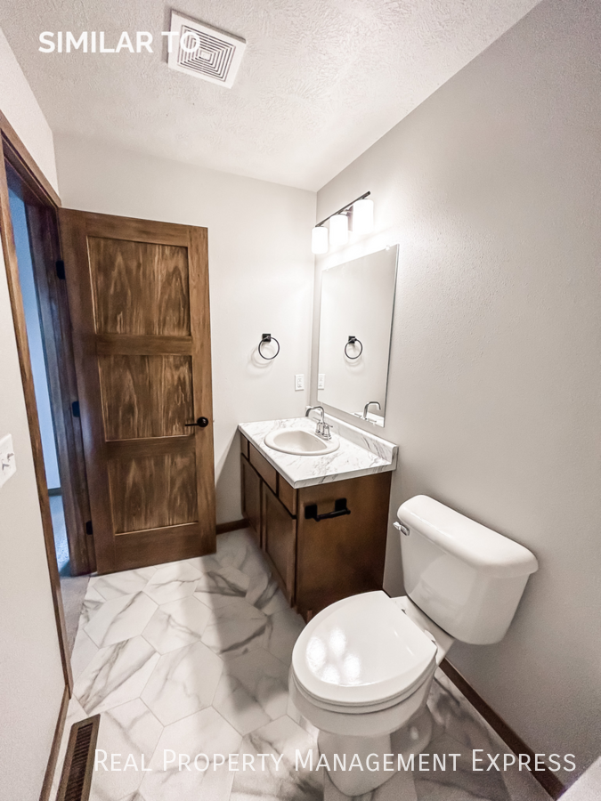 9005 W Jerald Pl - Photo 6 of 9