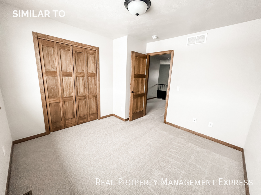 9005 W Jerald Pl - Photo 7 of 9