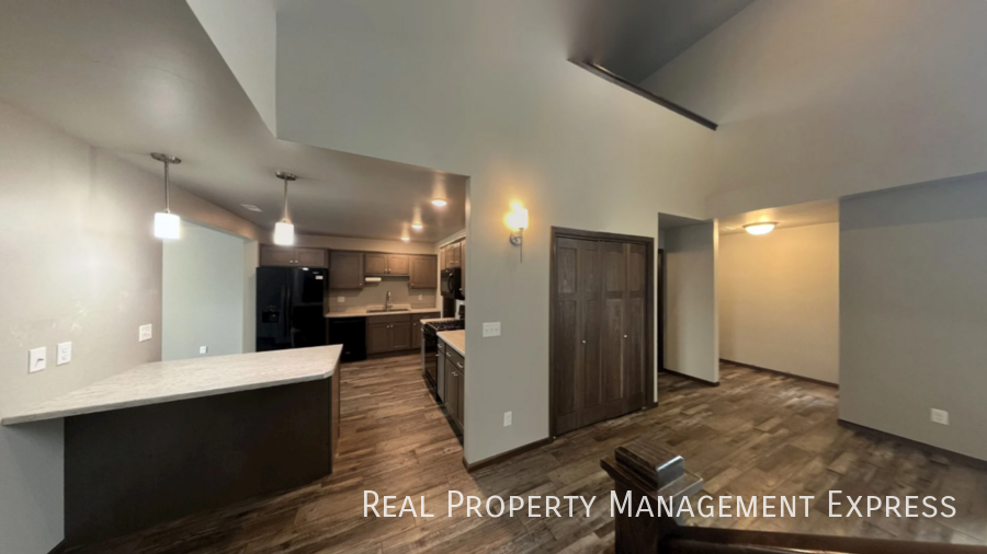 5611 S Yarrow Trl - Photo 7 of 23