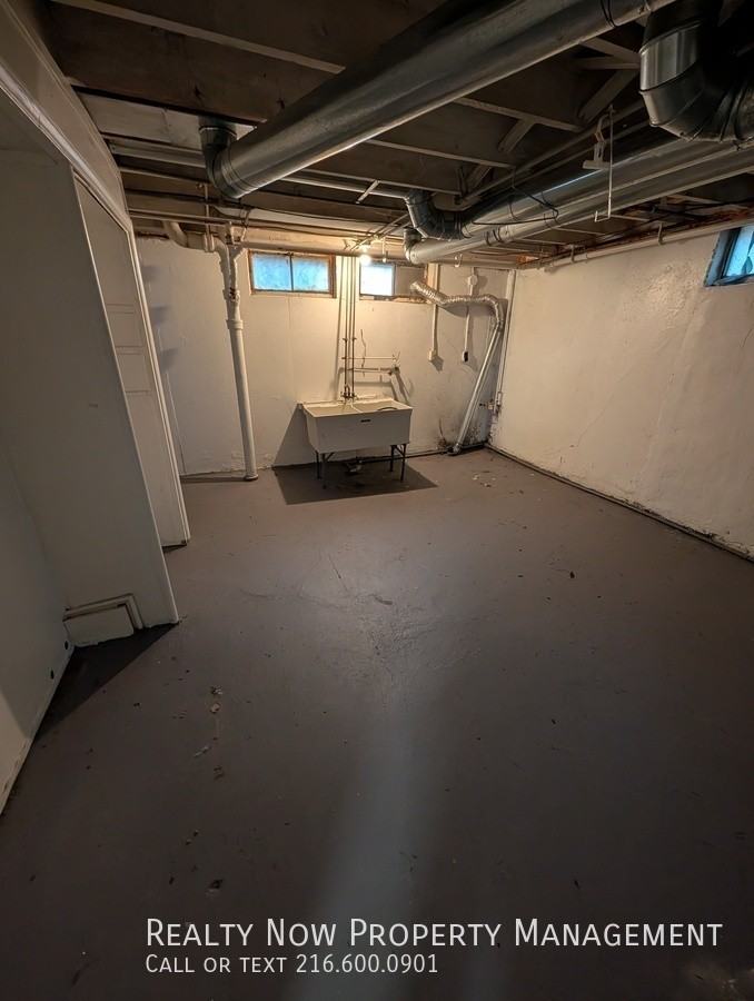 27471 Forestview Ave - Photo 7 of 12