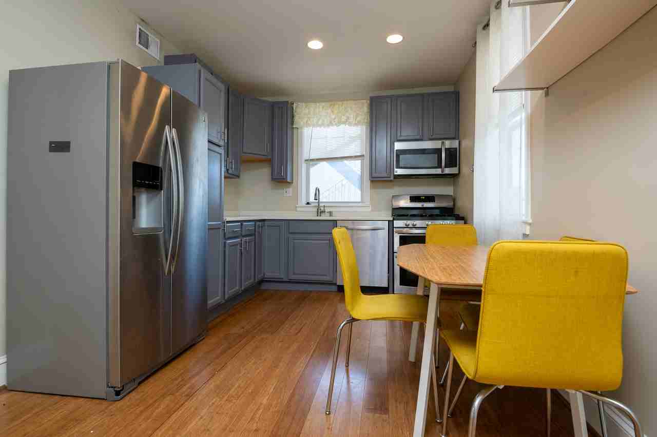 1039 Evarts St Ne #2 - Photo 4 of 15