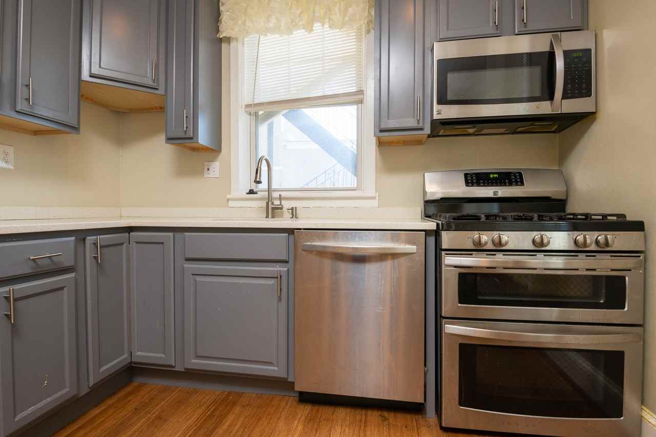 1039 Evarts St Ne #2 - Photo 5 of 15