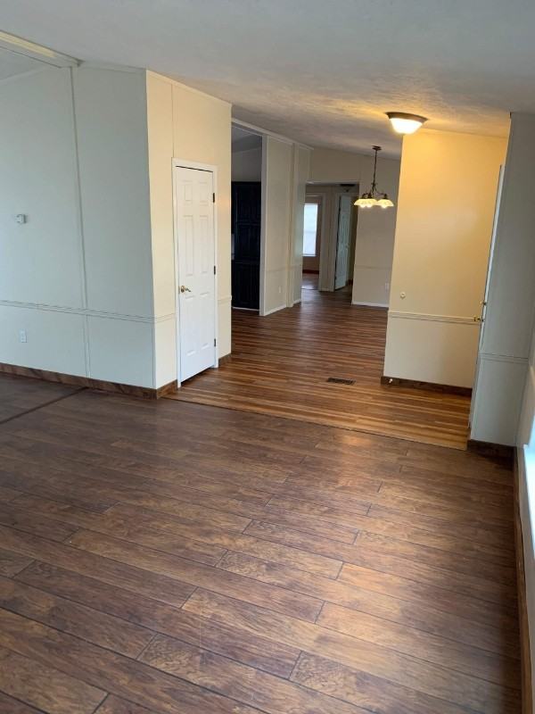 14 Eastwood Dr - Photo 6 of 34