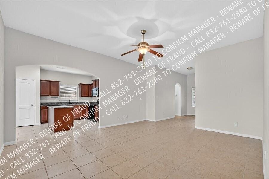 2126 Redbud Dr - Photo 5 of 25