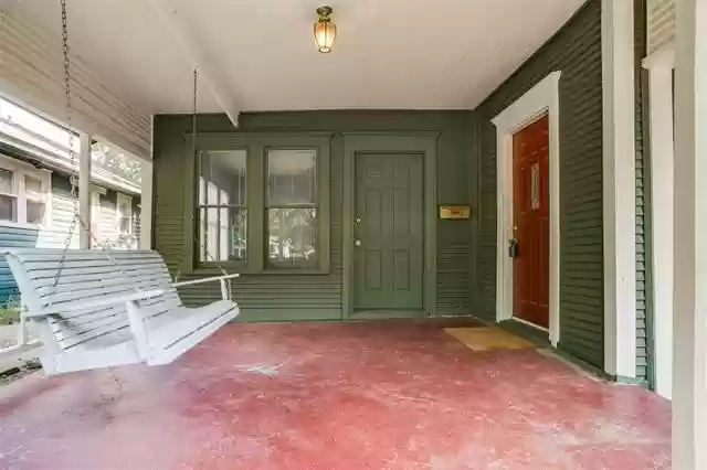 5838 Belmont Ave - Photo 3 of 39